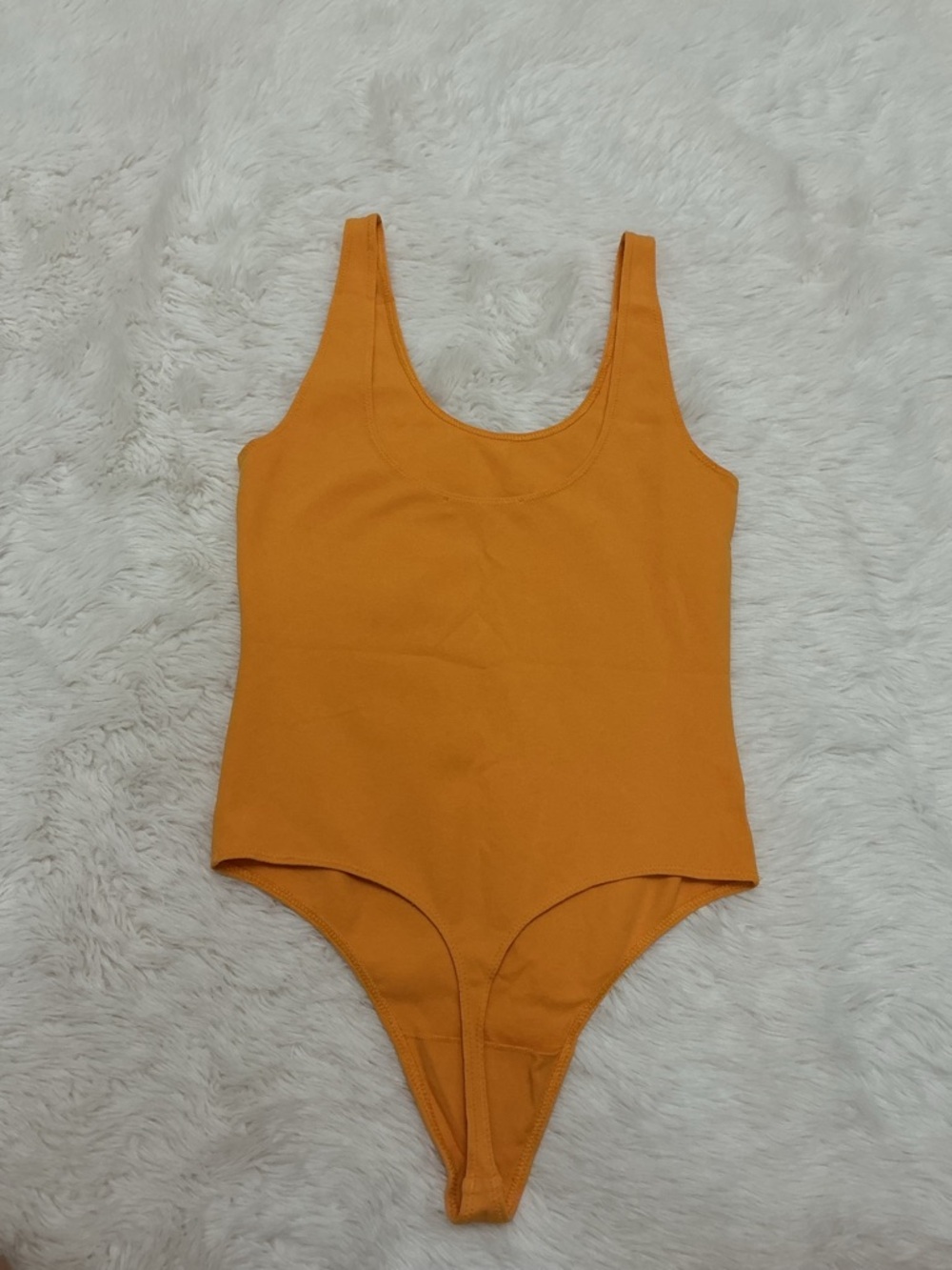 💜 Wilfred Free - Orange Scoop Neck Bodysuit - Picture 4 of 4